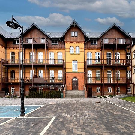 Apartament Inspirujacy - Z Prywatnym Monitorowanym Parkingiem - 4 Osobowy - Space Apart Jelenia Góra Exteriör bild