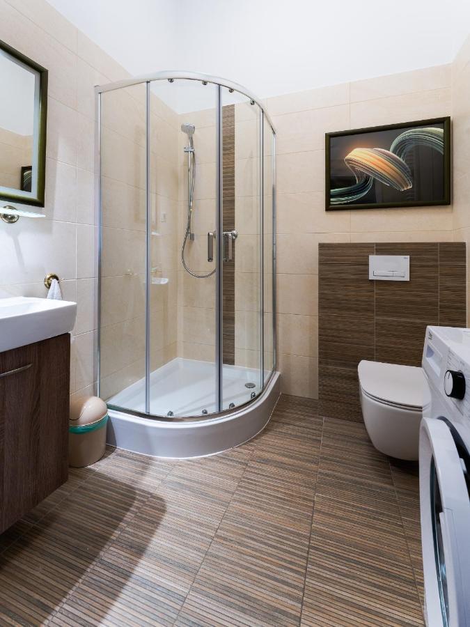 Apartament Inspirujacy - Z Prywatnym Monitorowanym Parkingiem - 4 Osobowy - Space Apart Jelenia Góra Exteriör bild