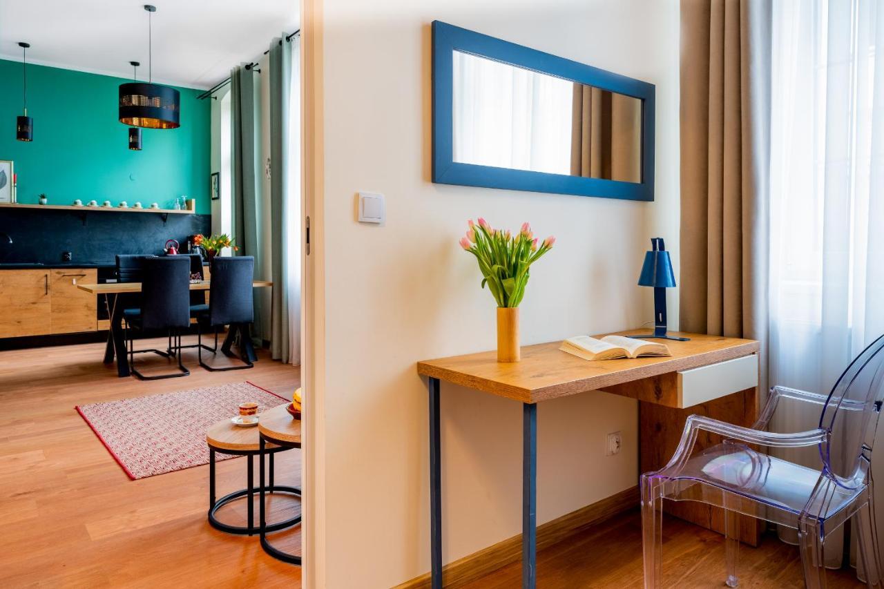 Apartament Inspirujacy - Z Prywatnym Monitorowanym Parkingiem - 4 Osobowy - Space Apart Jelenia Góra Exteriör bild