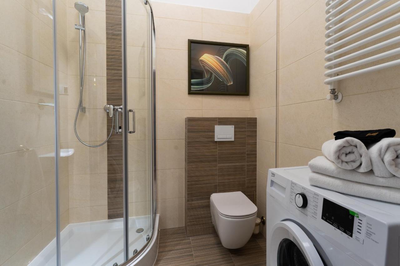 Apartament Inspirujacy - Z Prywatnym Monitorowanym Parkingiem - 4 Osobowy - Space Apart Jelenia Góra Exteriör bild
